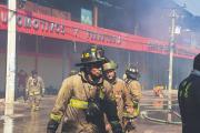 Bomberos tienen sus trajes desgastados y apelan a la solidaridad para equiparse