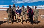 Ejército rescata a dos turistas franceses atrapados por intensa nevada en Quetena