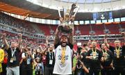 Corinthians da marcha atrás y renueva a Memphis Depay