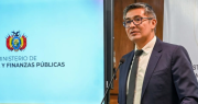 Espinoza pide al Legislativo reprogramar su interpelación por viajes a Santa Cruz y Brasil