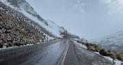 La Paz se viste de blanco: la nieve cubre la ruta a los Yungas