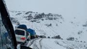 Suspenden salidas al Nor, Sud Yungas por intensa nevada en La Cumbre