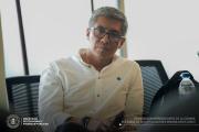 Espinoza mantiene defensa de la compra de su vagoneta Audi y dice que aclarará el caso ante la justicia