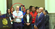 Imágenes muestran a Cerimedo junto a ministros en acto de juramentación oficial