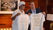 Ronaldinho vuelve al fútbol: fue presentado en el Ravenna de Italia