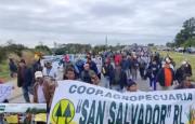 Santa Cruz: Alcalde de Fernández Alonso marcha con productores contra decreto que sube precio del diésel
