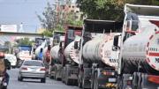 Cochabamba: Conductores realizan filas kilométricas por diésel y reportan esperas de hasta tres días