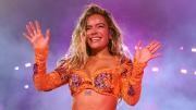 Karol G dona un millón de dólares a concierto benéfico luego del terremoto en Colombia