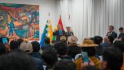 Paz busca unir al Gobierno, la Asamblea y las regiones para sacar adelante su agenda de reformas