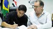 Miguelito formaliza con el Santos su contrato hasta 2029