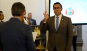 Rodrigo Paz posesiona a Christian Morales Burgos como nuevo ministro de Economía