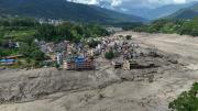 Al menos 98 fallecidos y más de 700 personas desaparecidas tras la riada en Nepal