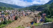 Imágenes impactantes de la riada que se cobró la vida de varias personas en Nepal