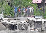 AL MENOS 162 MUERTOS Y 800 DESAPARECIDOS TRAS RIADA EN NEPAL Y CHINA
