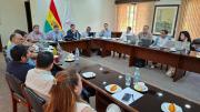 Gobierno y cisterneros acuerdan garantizar el transporte de combustibles