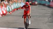 Pogacar, estrella del ciclismo mundial, sufre fracturas y conmoción en la Vuelta a España