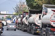 Transporte cuestiona al Gobierno por la falta de diésel: “Si todo está bien, ¿por qué hacemos cola?”