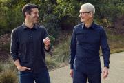 Tim Cook hizo de Apple un potente ecosistema de servicios pero deja pendiente la IA