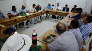 Justiniano llega a Cuatro Cañadas con técnicos de YPFB para explicar DS 5698 y revisar provisión de combustible