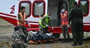 Más de una semana atrapados bajo tierra: Así rescataron con vida a dos trabajadores en Nepal