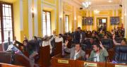 Pese a la crisis, la Asamblea de La Paz se aumenta el sueldo: “En Santa Cruz ganan 19.800 y nadie dice nada”