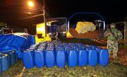 Camión vuelca en la carretera Potosí–Sucre y conductor desaparece del lugar