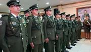 Posesionan a nuevos comandantes departamentales y directores de la Policía