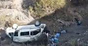 Minibús se precipita a un barranco en la carretera a Palca y deja varios heridos
