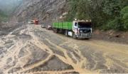 Restablecen el paso a los valles cruceños tras limpieza de la vía