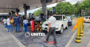 Santa Cruz: Solo 12 surtidores concretaron la solicitud para vender combustible importado y aún se advierte burocracia