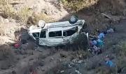 Embarrancamiento de un minibús con profesores dejó 4 muertos y 11 heridos