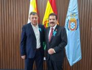 Presidente del Senado se reúne con Manfred Reyes Villa para trabajar reforma constitucional
