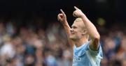 City sobrevive a un partido loco y lidera en solitario la Premier League