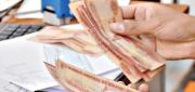 GOBIERNO ELEVA A BS 2.369 EL BONO PARA MAESTROS