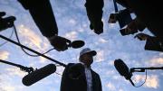 Principales cadenas de TV suspenden cobertura a Trump