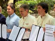 Gobierno inicia conversión de 400 micros de diésel a GNV en Santa Cruz