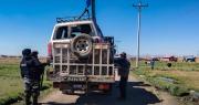 Apedrean vehículo de la Aduana en la carretera Laja–El Alto y dejan dos funcionarios heridos