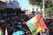 Sectores sociales en Sucre marchan en rechazo al alza de pasaje y el fin de la subvención