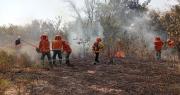 Municipios de Santa Cruz en emergencia por incendios y movilizan a 76 personas