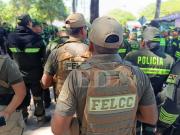 Delincuentes golpean y maniatan a una pareja para robarle su vehículo