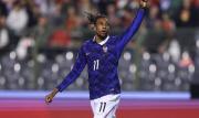 Olise marca un golazo para darle una nueva victoria a la Francia de Zidane