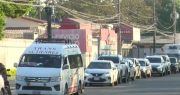 Regresan las filas por gasolina en la capital cruceña y choferes reportan que esperan por horas para realizar la carga