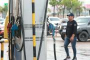 JP Velasco: “El diésel ya está” en Santa Cruz y ahora la Gobernación busca resolver la falta de gasolina
