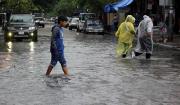Lluvias y fuertes vientos dejan estudiantes heridos y calles inundadas en Santa Cruz