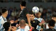 Vulnerable e inofensiva, Bolivia cae goleada en Argentina