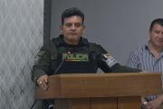 INVESTIGAN A CORONEL DE LA POLICÍA TRAS VINCULAR SU VEHÍCULO CON UNA BANDA DE LADRONES