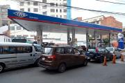 Gobierno descarta por ahora retirar la subvención a la gasolina y promete normalizar el abastecimiento