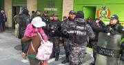 Policía interviene instalaciones de la Fiscalía de La Paz en busca del fiscal departamental, Carlos Torrez