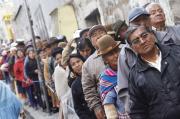 Jubilados exigen solución urgente a fallas en pagos de pensiones