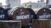 El Brent cae por debajo de los 100 dólares ante la posibilidad de nuevas liberaciones de reservas de crudo